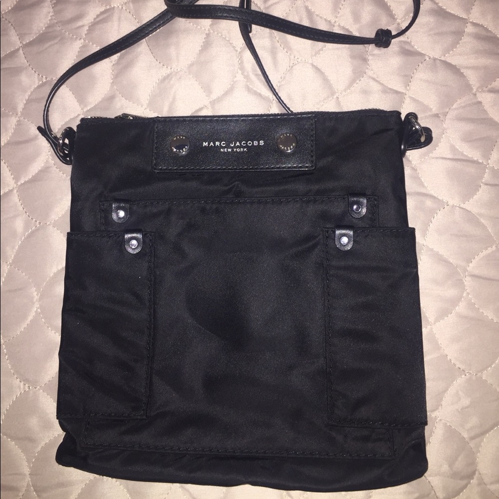 Marc Jacobs nylon crossbody! Adorable!